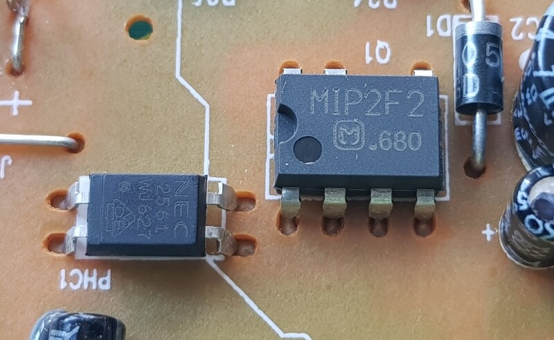 Power management Chip MIP2F2