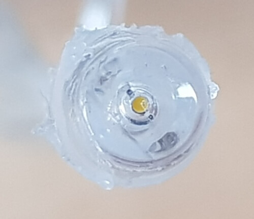 Detailansicht einer LED mit entfernter Kappe