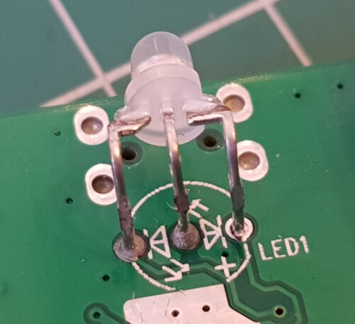 Dual-LED zur Lade-/Spannungsanzeige