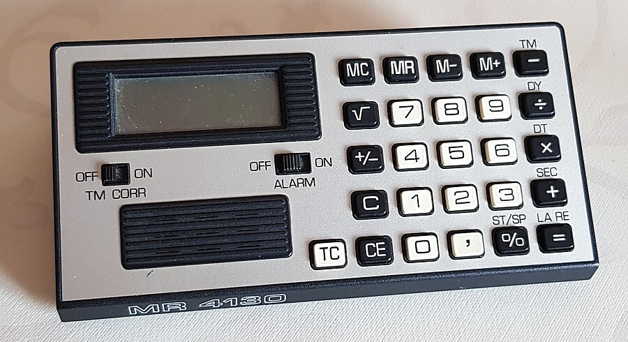 Betriebsbereiter Taschenrechner MR 4130