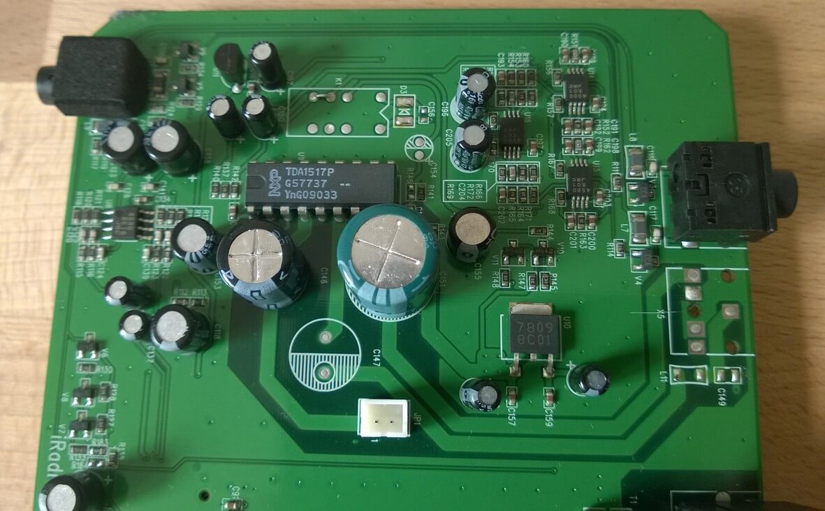 Detailansicht der Hauptplatine mit TDA1517P: 2x6W stereo power amplifier