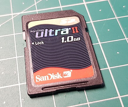 Betriebsbereite SD-Karte mit 1GB