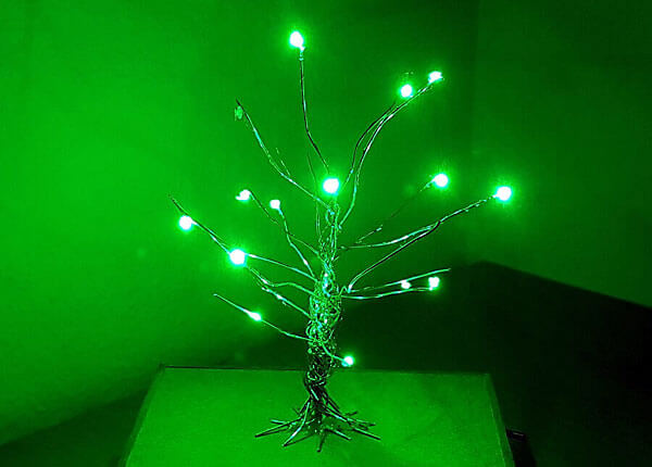 Fertiger LED-Baum