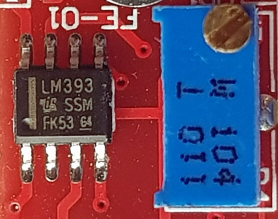 Trimm-Potentiometer und Komparator LM393 des KY-026-Moduls