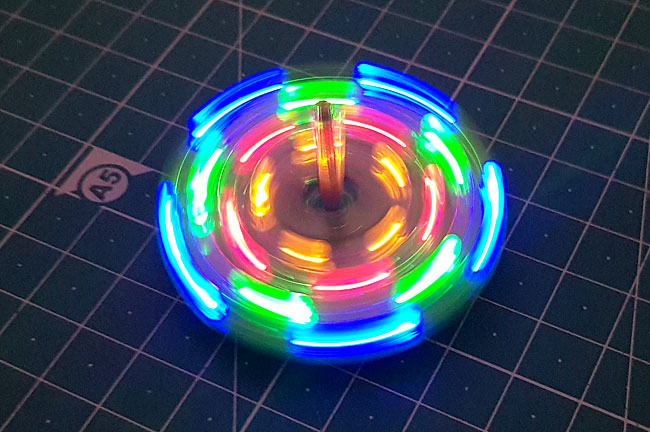 LED Gyro-Kit im Betrieb als Kreisel