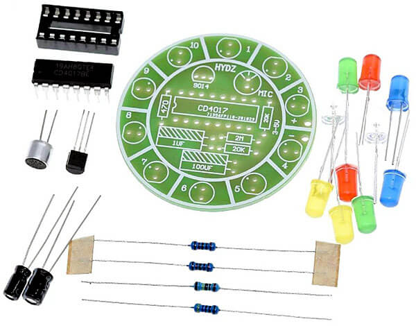 Komponenten und Platine des Elektronik-Kits